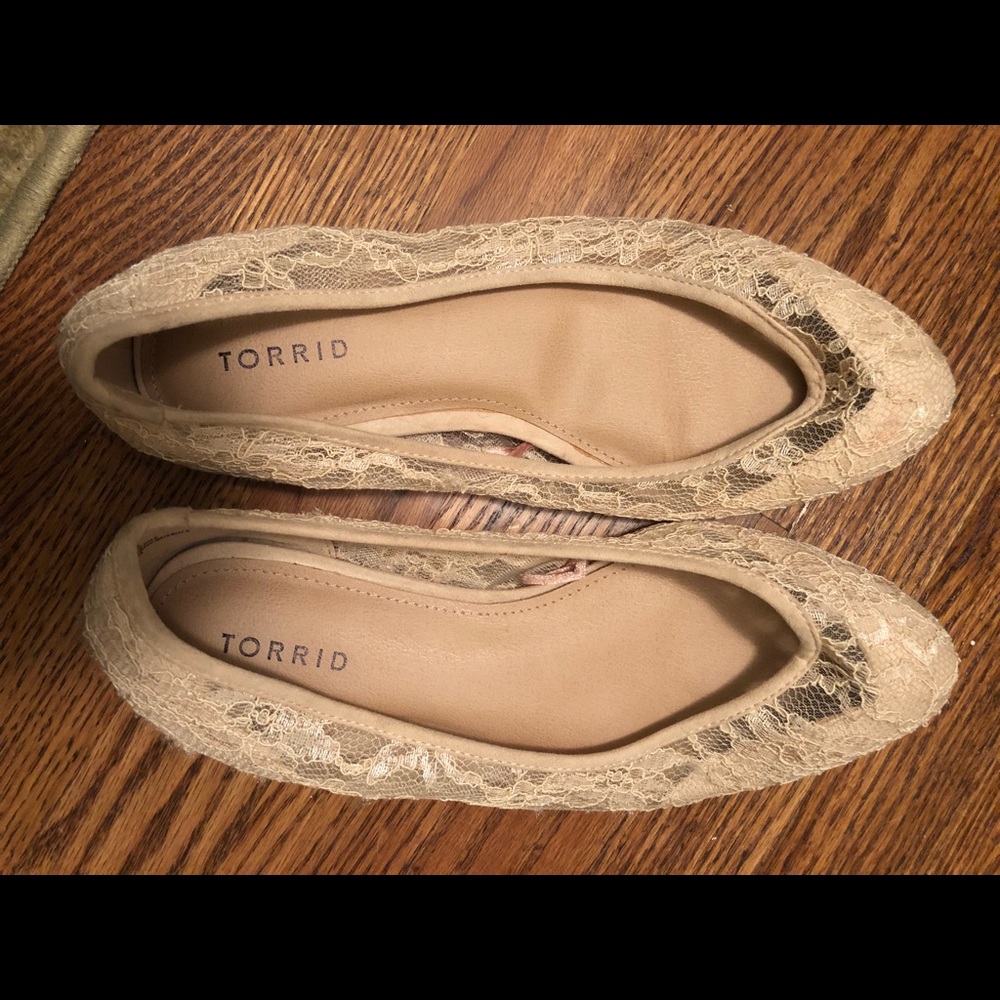 Torrid lace flats